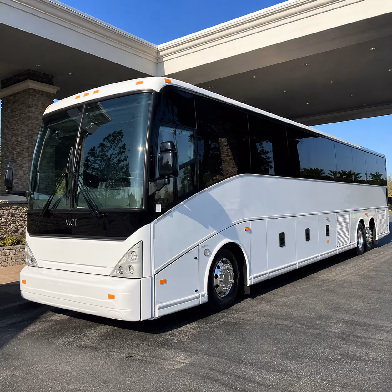 Fort Myers Airport Shuttle & Transportation party bus exterior