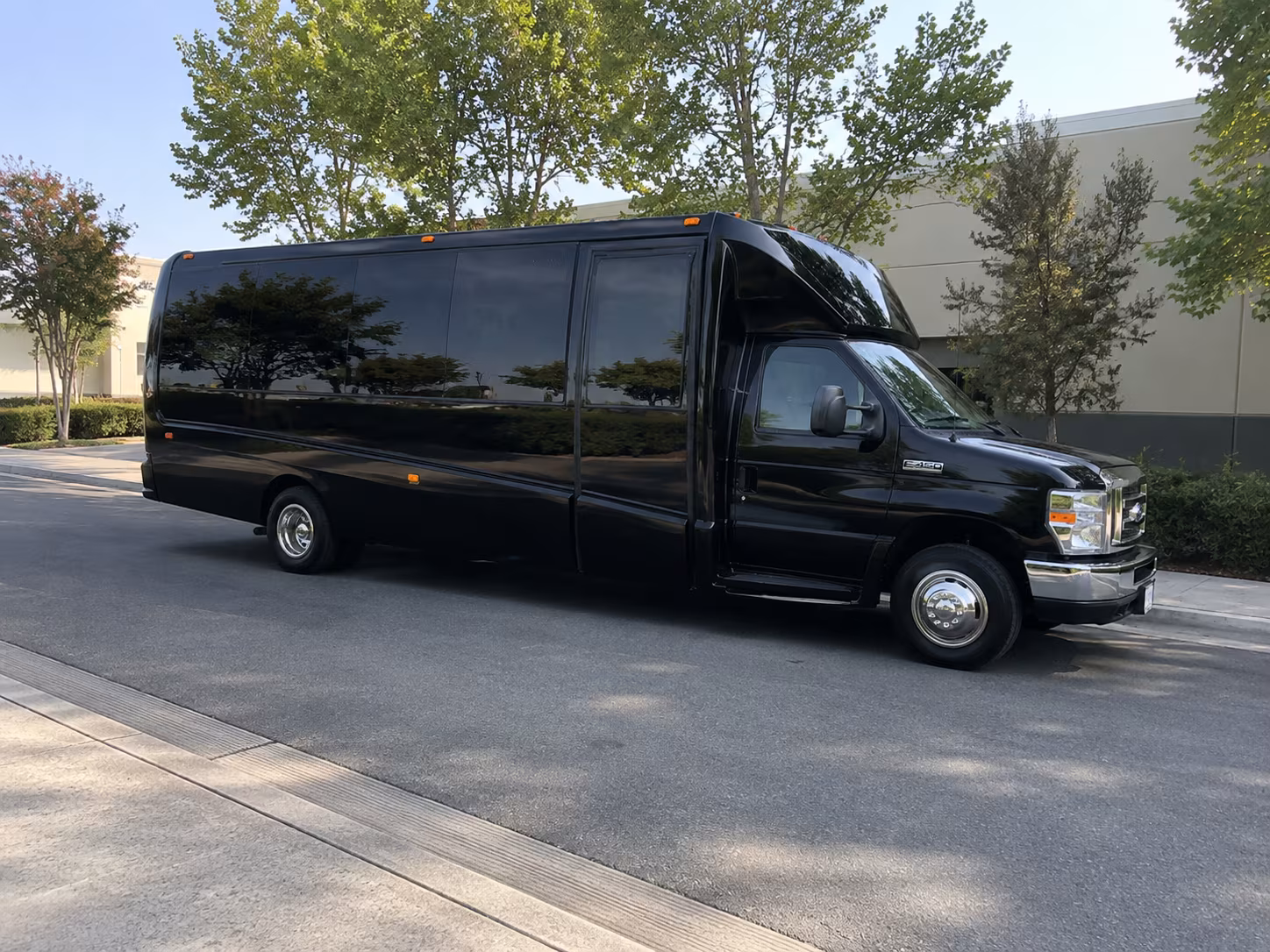 Fort Myers Concert & Music Festival Transportation party bus exterior