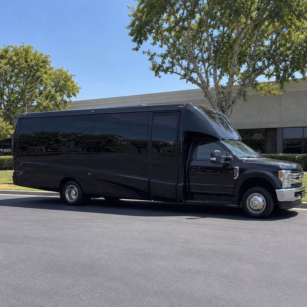 Fort Myers Prom & Homecoming Transportation party bus exterior