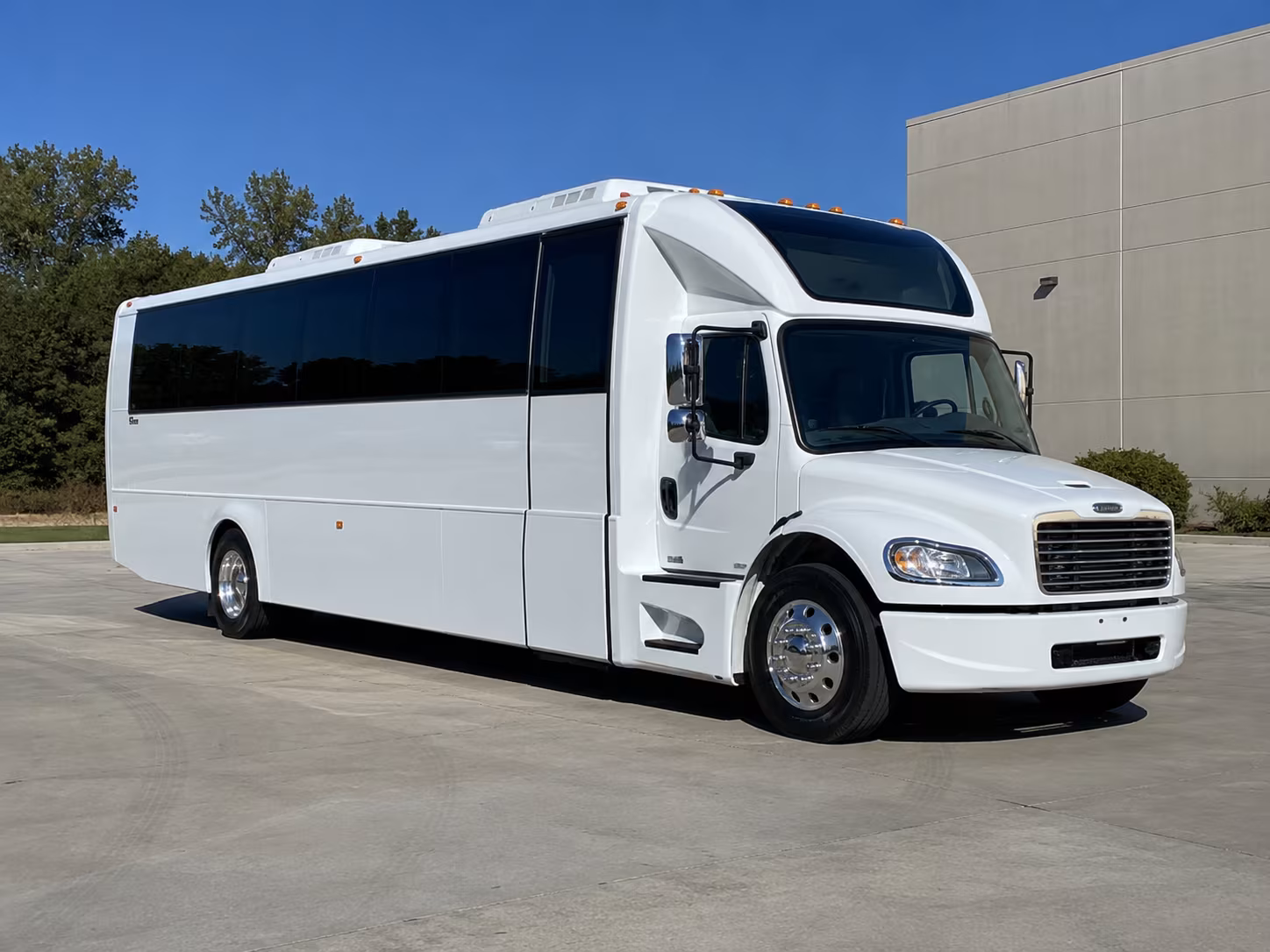 Fort Myers Winery Tour & Pub Crawl Transportation party bus exterior