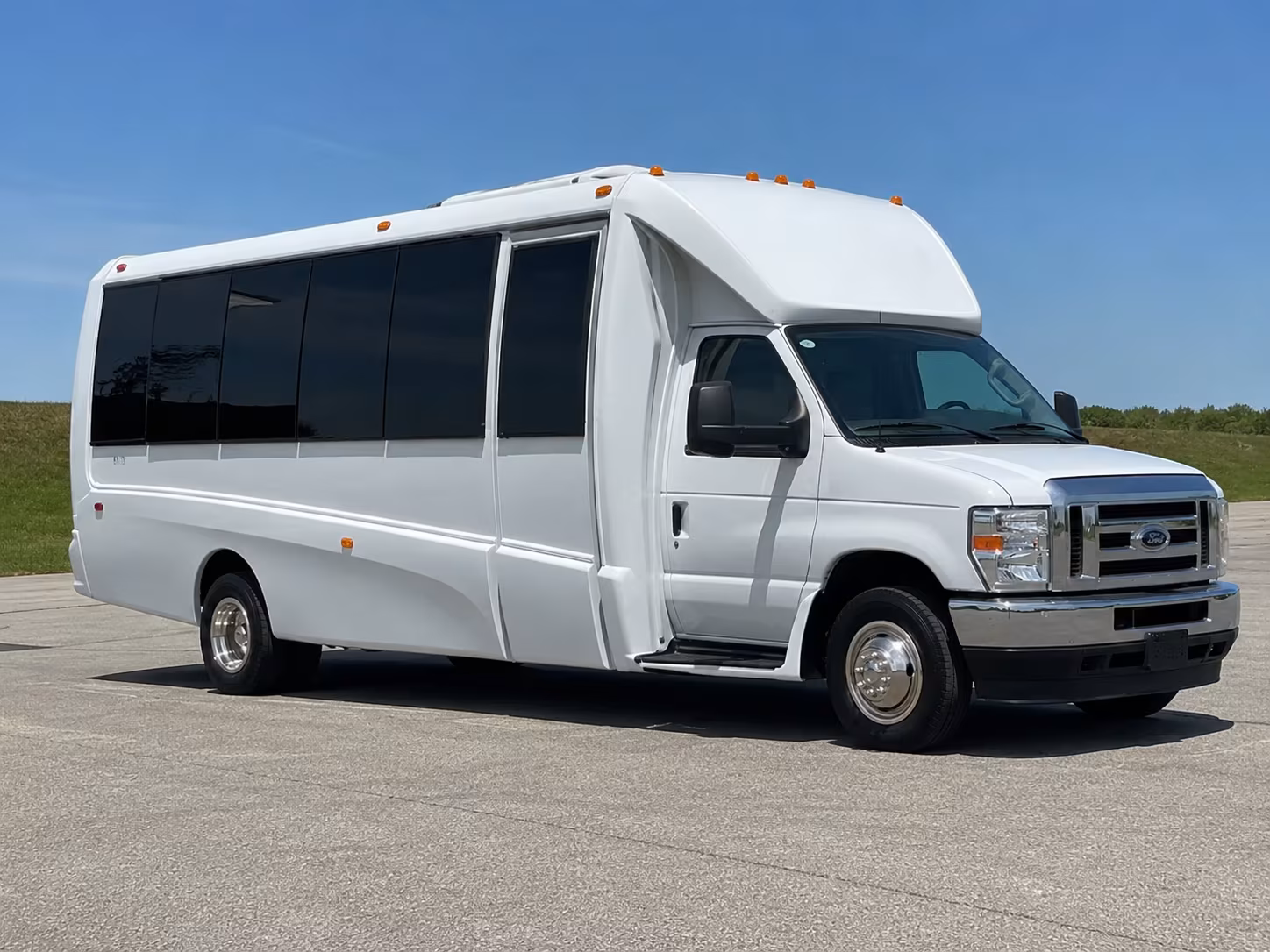 Sarasota Birthday, Sweet 16, & Quinceañera Party Bus Rentals